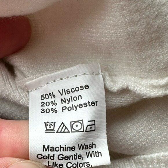 Pretty Garden White Gray Colorblock Sweater Size Medium - Picture 5 of 7